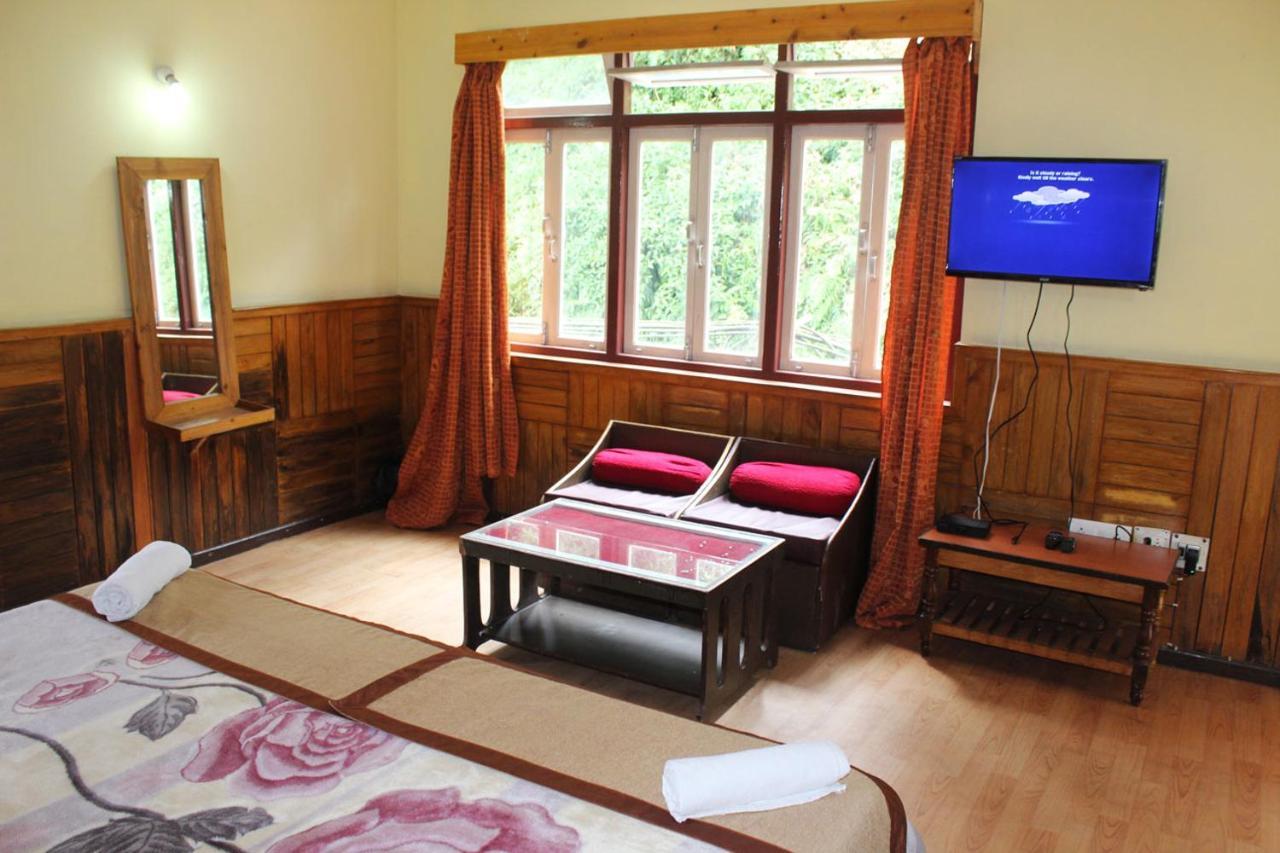 Norling Retreat Hotel Pelling Exterior photo